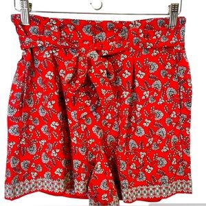 Max Studio Shorts NWT Size Large